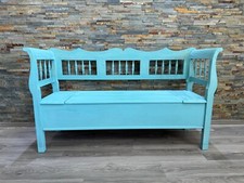 Vintage Truhenbank in hellblau