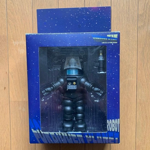 Medicom toy robbie the - medicom,