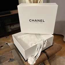 CHANEL Box Karton Schachtel