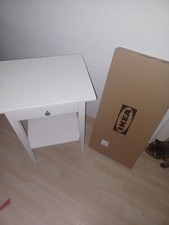 Zwei Hemnes Nachttische