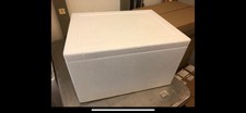 Weiße stabile Styroporbox