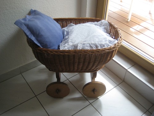 Antiker korb puppenwagen - antiker,