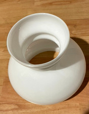 Petroleumschirm  Glas, Opal,  Auflagendurchmesser ca. 14 cm