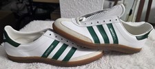 Vintage Adidas Universal