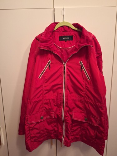 Schöne rote übergangsjacke - schöne,