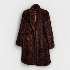 Milestone Mantel Teddy Braun