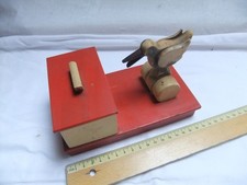 Zigarettenspender , Vogel  aus Holz , DDR