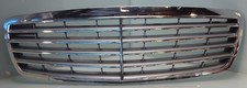 MERCEDES W211 / E / GRILL FRONTGRILL KÜHLERGRILL / 2118800383 (M1594)