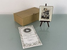  Goebel Hummel Figur Porzellan Bild  Höhe 10,7 cm. Breite 8,8 cm mit OVP. Top Zu