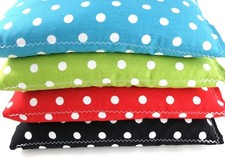 Dinkelkissen 4er Set  je 30 x 20 cm  4 Farben Punkte   Körnerkissen  Wärmekissen