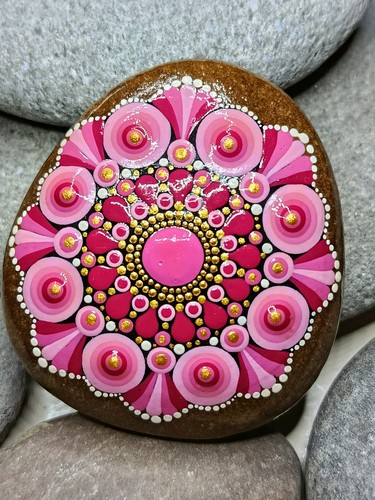 Bemalter stein mandala rosa - stein,, mandala,