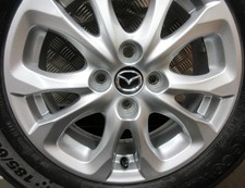 185/65 R15 Sommerreifen DOT 1224 Alufelgen KF513 orig. Mazda 2 Typ DJ 2014-2020