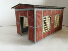 Lok-Werkstatt HO mit Werkbank, gebaut