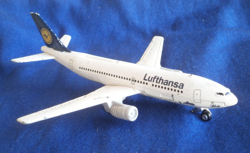 Ertl altes flugzeug lufthansa - flugzeug,