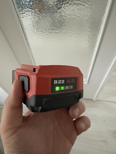 Hilti akku 0 li ion - hilti, b