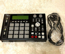 AKAI MPC1000 Sampling Machine Sampler Stereo 32 Stimmen 64-Spur Sequenz Gebra...