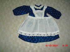 altes kleid mit schürze für