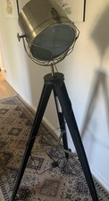 Stylische Stehlampe