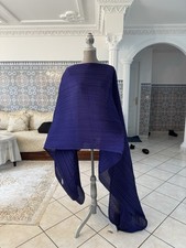 PLEATS PLEASE ISSEY MIYAKE