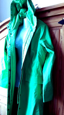 Grüner Regen- Mantel