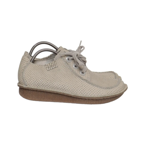 Unstructured clarks desert - by,