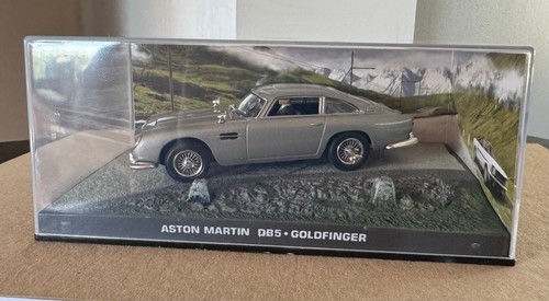 James bond 007 - james, martin