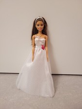 Mattel: 2015 Barbie Puppe mit