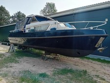 sport motor boot Verdränger Länge: 9,5 Meter, Breite: 3,1 Meter 