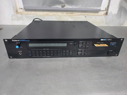 Roland 550 racksynthesizer - d,