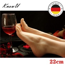 Ein linker oder rechter lebensechter weiblicher Fuß Schuhe zeigt Modell 22cm