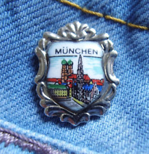 Pin München Oktoberfest mit Frauenkirche und Rathaus Freistaat Bayern Germany