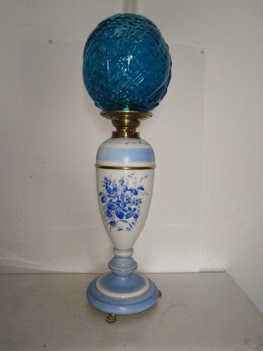 Alte petroleum tisch - petroleum,