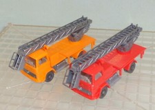 Wiking: 2 x Mercedes 1317