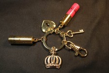 Schlüsselanhänger oder Taschenanhänger von Harald Glööckler, Pompöös