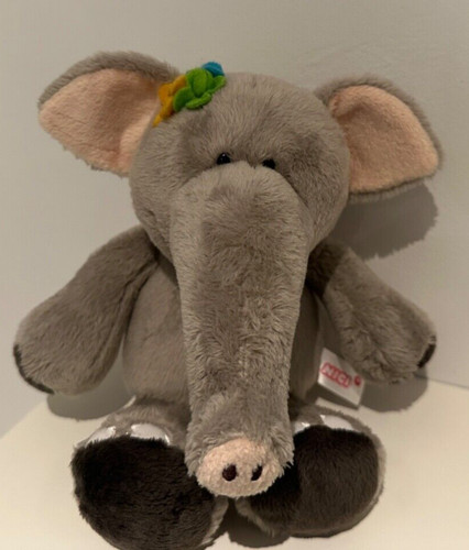 Nici elefant priscilla - nici, ca.