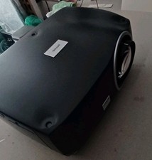 Barco F32 SX+ Objektiv 6100 Ansilumen High Brightness