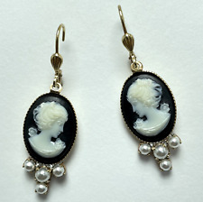 Wunderschöne Gemmen-Ohrringe Schwarze Kamee im Biedermeierstil Gablonz