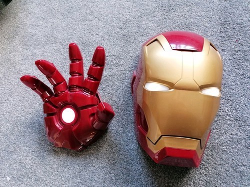 Iron man maske - und, hand