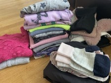 35 tlg. XL Paket Mädchen Herbst Winter Gr. 140/146 Benetton H&M Pullis Hosen