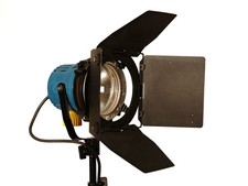 ARRI Arrilite 800 Scheinwerfer für Film/Video/Foto/Studio/Bühne, 800 W, 3200 K