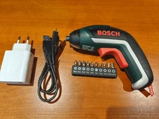 Bosch IXO Akku Schrauber 3,6 V + 10 tlg. Bit Set + Ladekabel + Ladeadapter