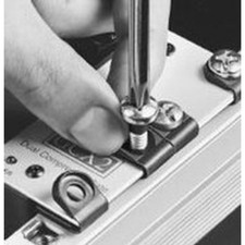 Adam Hall Humfrees (1 Satz) -