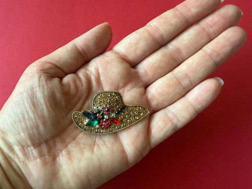 Vintage hut brosche mit - vintage, bunten