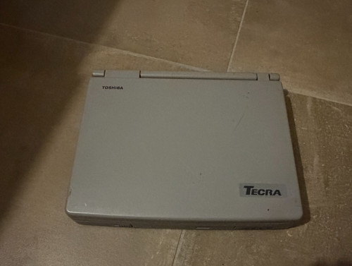 Vintage toshiba tecra 720cdt - toshiba,