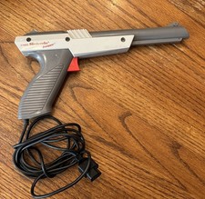 Nintendo Zapper Light Gun