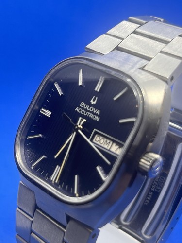 Bulova accutron daydate 1974 - accutron,