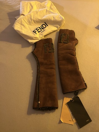 Fendi mütze und pulswärmer - fendi,