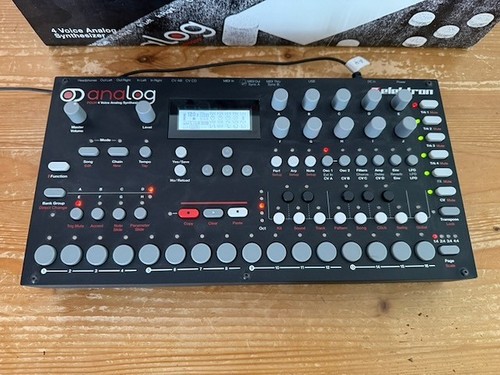 Elektron analog four wie - four,