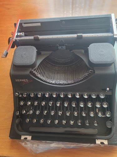 Schreibmaschine - , (typewriter)