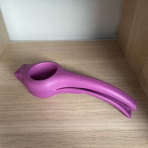 Tupperware zest press - n,